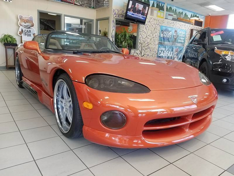 Illustration for article titled At $26,777, Would You Give This 1995 Dodge Viper RT/10 The Credit It Deserves?